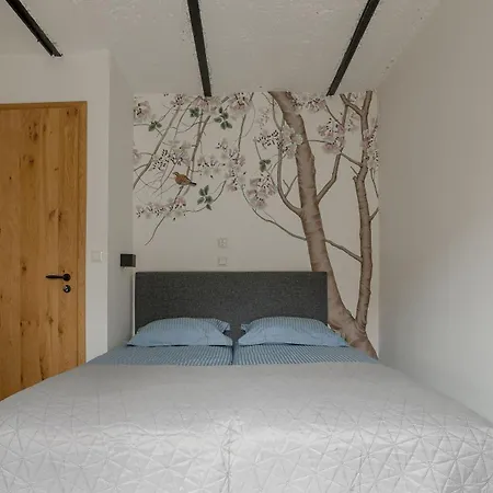 West 26 10 Personen *